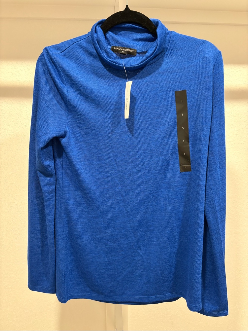 Banana Republic Women’s Blue Long-Sleeve Turtleneck Shirt - Size Small NWT